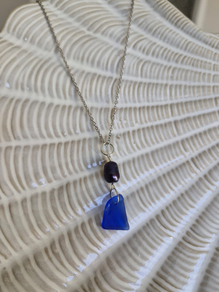 Midnight tide - seaglass necklace