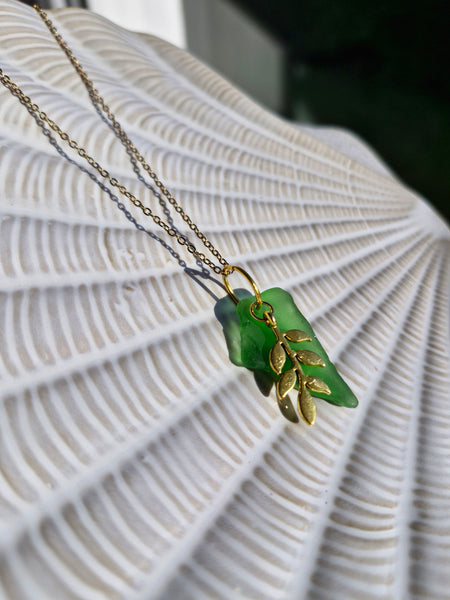 Forest tide - seaglass necklace