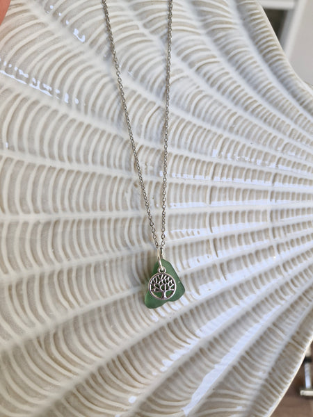 Verdant roots - seaglass necklace
